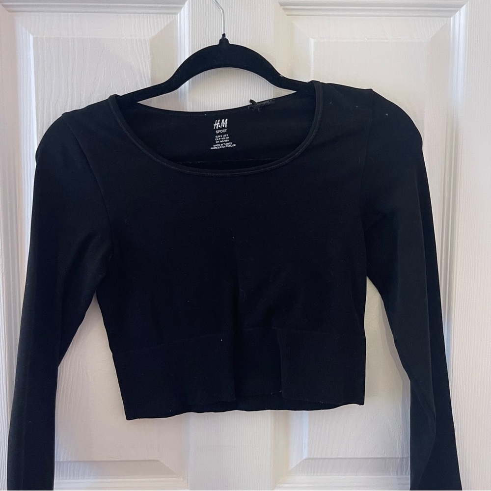 H&M Elegant Black Long Sleeve Crop Top